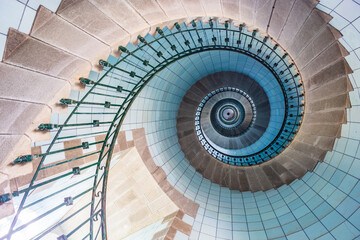 Fotobehang Trappen Wenteltrap in historische vuurtoren  © Willy Mobilo