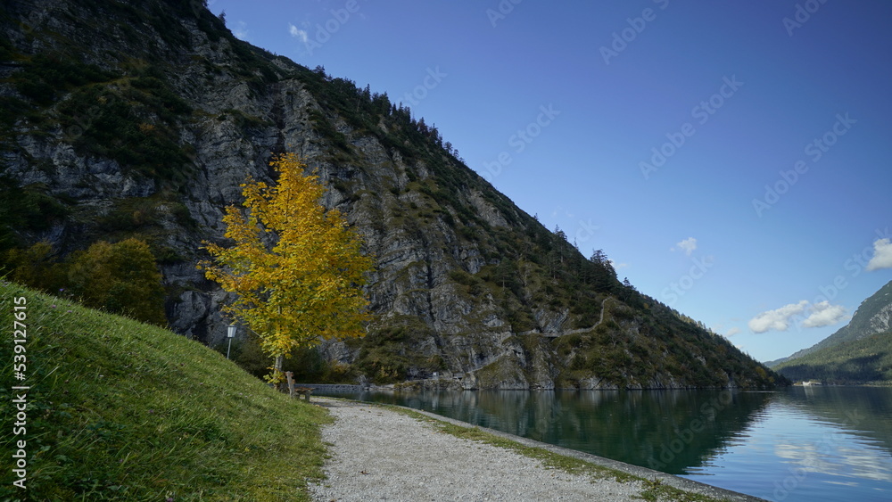 Der wunderschöne Achensee im Herbst Der wunderschöne Achensee im Herbst