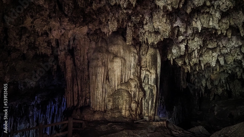 Inside the Nam Lod Cave, Thailand © Jakub