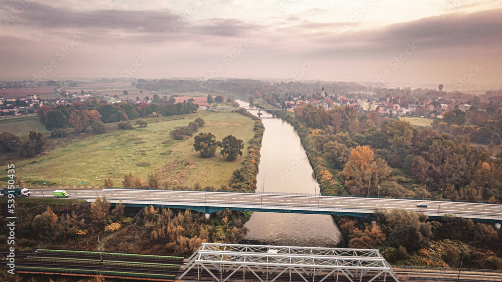 rzeka Odra, granica Polsko - Czeska w Chałupkach na Śląsku, panorama jesienią z lotu ptaka