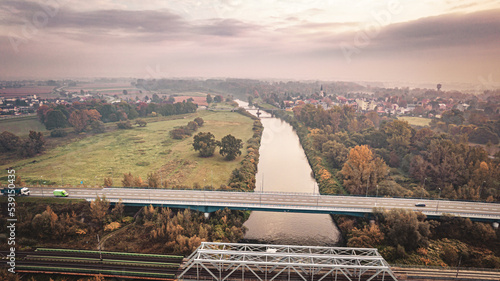Obraz na płótnie rzeka Odra, granica Polsko - Czeska w Chałupkach na Śląsku, panorama jesienią z lotu ptaka w salonie