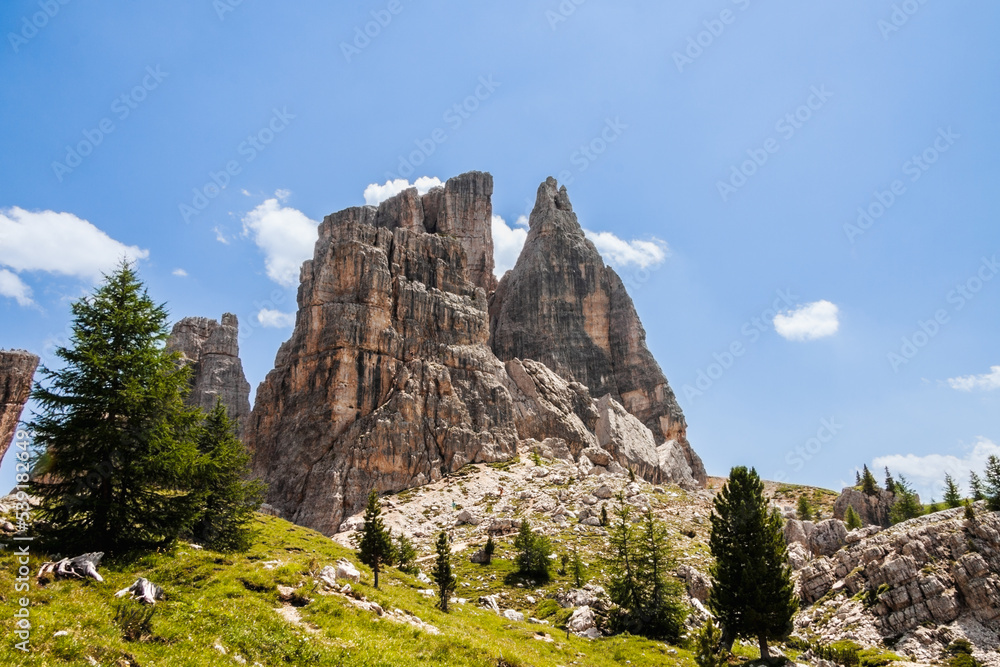 Dolomity krajobraz góry skały szczyty Dolomite, Italy