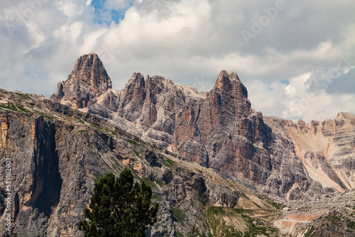 Dolomity krajobraz góry skały szczyty Dolomite, Italy