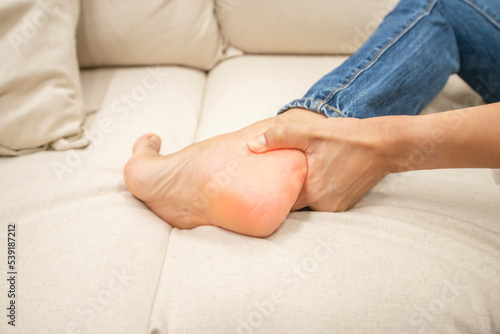 Pain and sprains of the muscles in the feet and ankles