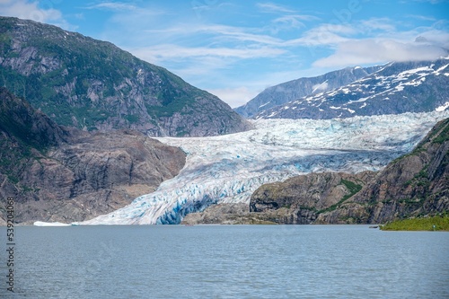 Obraz na plátne Mendenhall Glacier and glacial lake