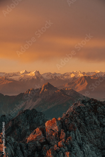 Fototapeta Naklejka Na Ścianę i Meble -  sunrise mountain range