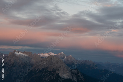 sunrise mountain range © Max Kiviniemi