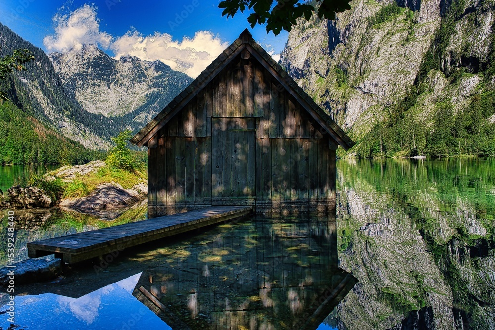 Obraz premium Bootshaus Bergsee Berge