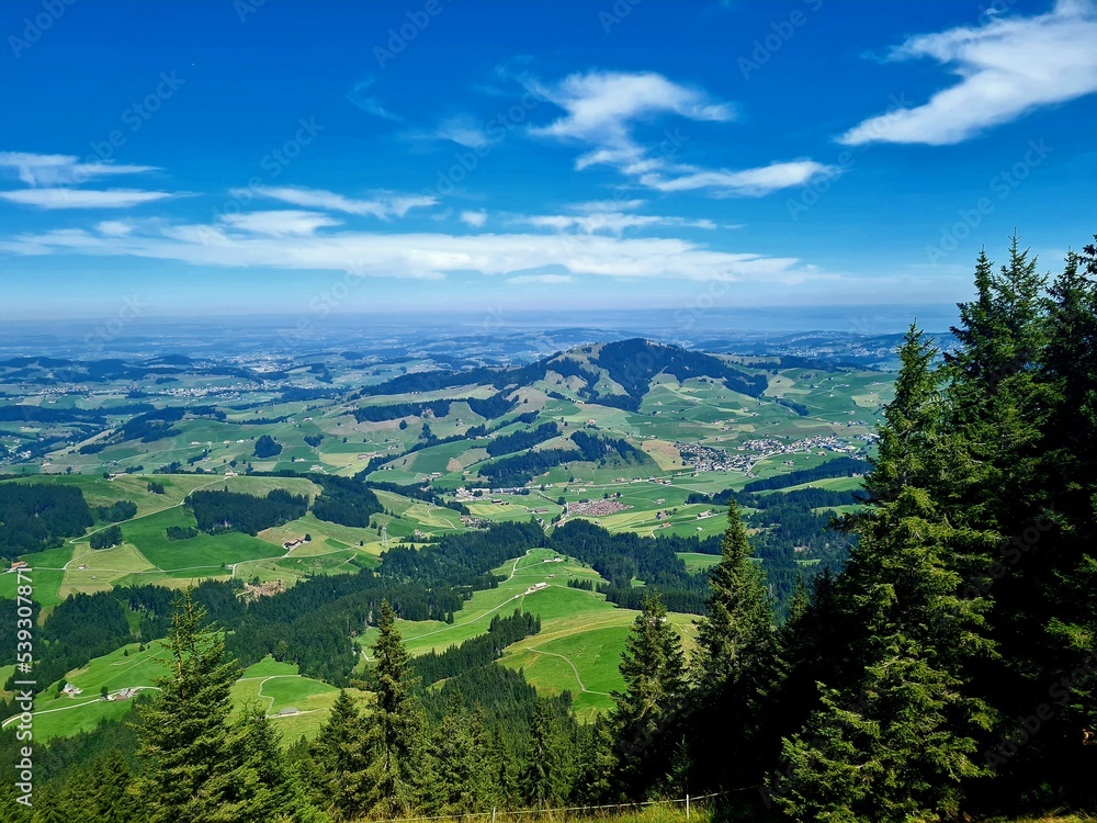 Panorama Appenzellerland bis Bodensee Ausblick vom Kronberg 