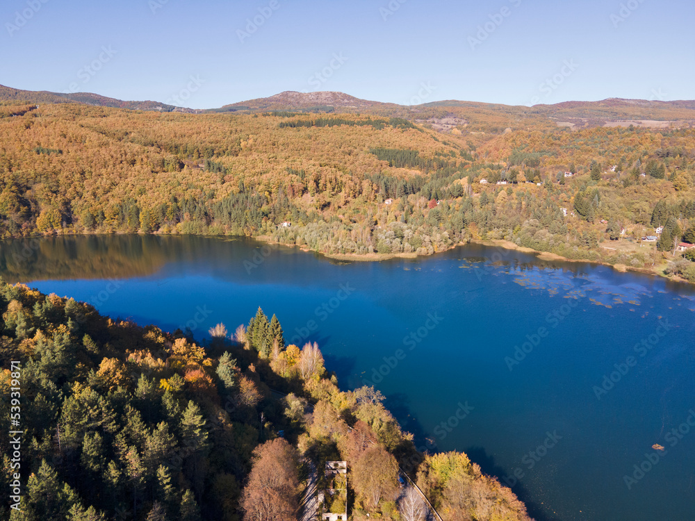 Naklejka premium Aerial Autumn view of Pasarel reservoir, Bulgaria