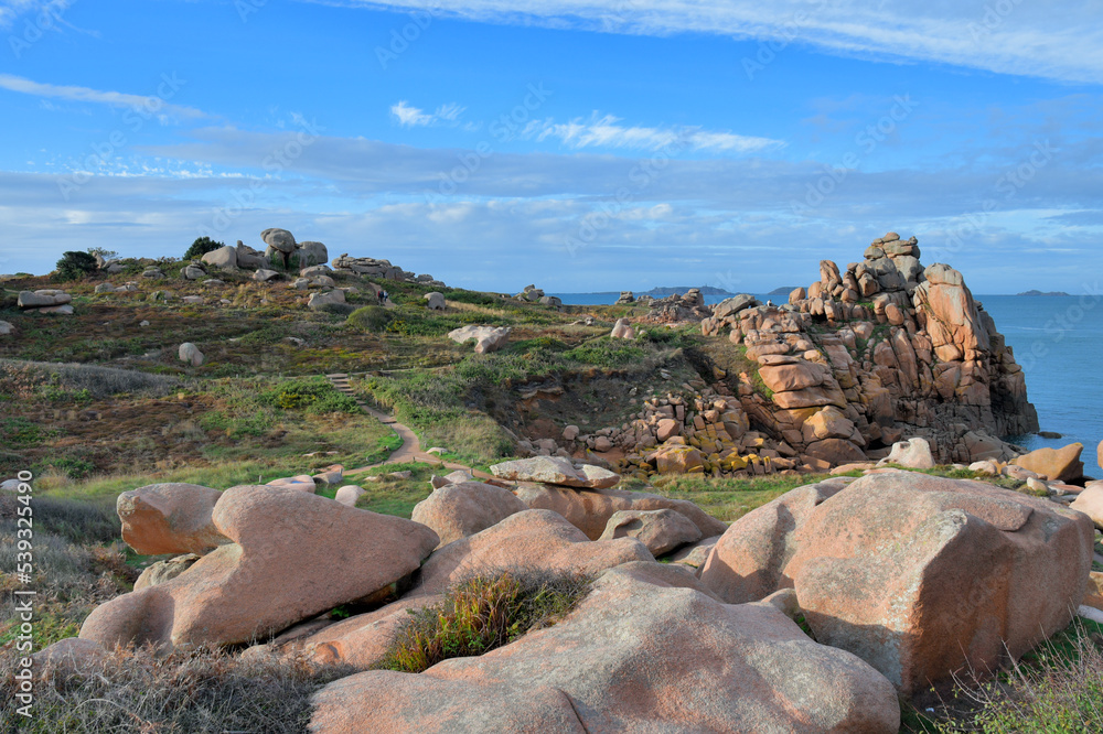 La côte de granit rose sur le GR34 à Ploumanac'h - France