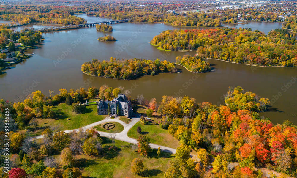 Obraz premium Canadian Autumn in Laval, Quebec, aerial view