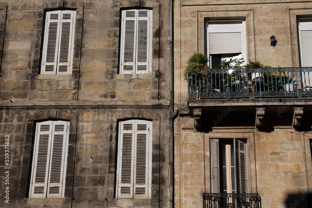 Fototapeta premium before and after facelift comparison of clean building facade difference wash facade