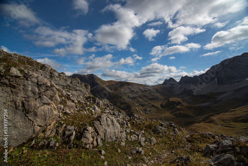 Die Lechtaler Alpen im Herbst