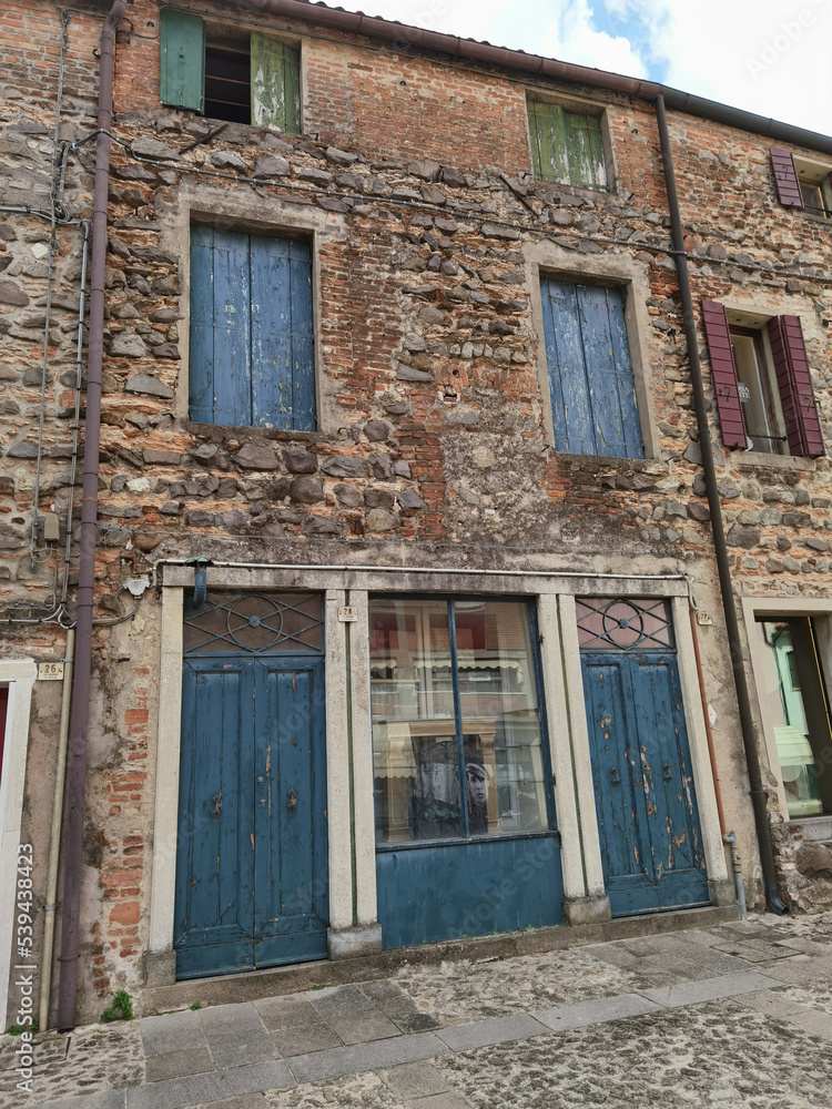 Fassade eines Hauses in Este in Venetien in Italien