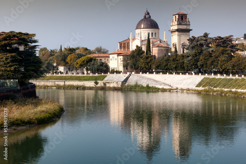 Verona. San Giorgio in Braida con campanile del Sanmicheli  sulla riva sinistra dell' Adige.
 photo