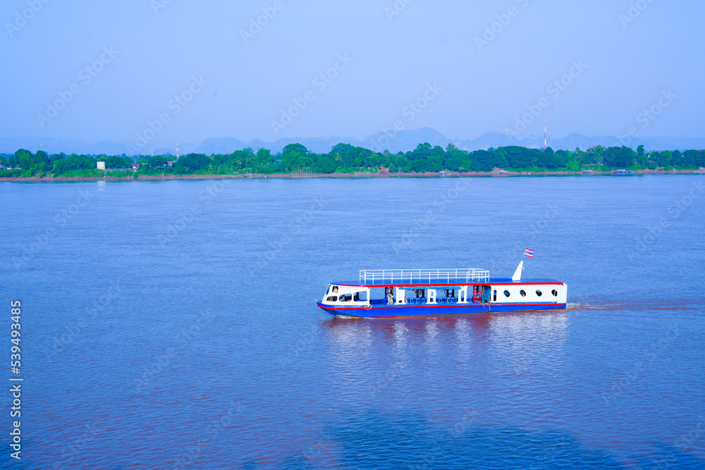 Obraz premium boat on the river