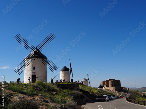 Consuegra, localidad española famosa por sus molinos de viento.
