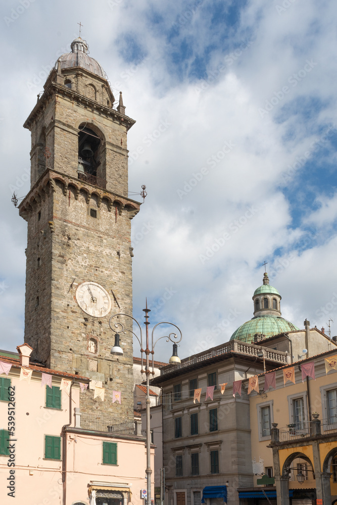 View of the historic center of Pontremoli: the campanone (the big bell) and the cathedral.