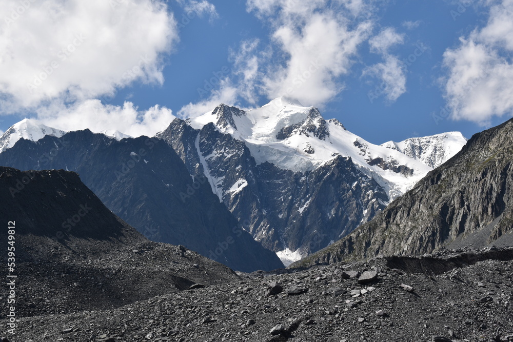 Fototapeta premium landscape in the mountains