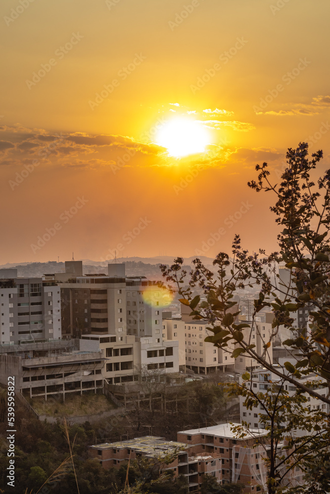 Naklejka premium sunset in the city of Belo Horizonte, State of Minas Gerais, Brazil