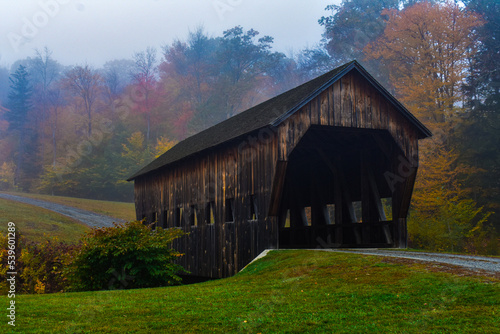 old barn in autumn © Antonia