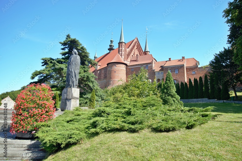 Archcathedral Basilica of the Assumption of the Blessed Virgin Mary and St. Andrew, Frombork with Nicolai Copernicus statue 