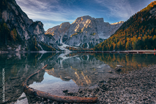 Fototapeta Naklejka Na Ścianę i Meble -  Pragser Wildsee, Lago di Braies