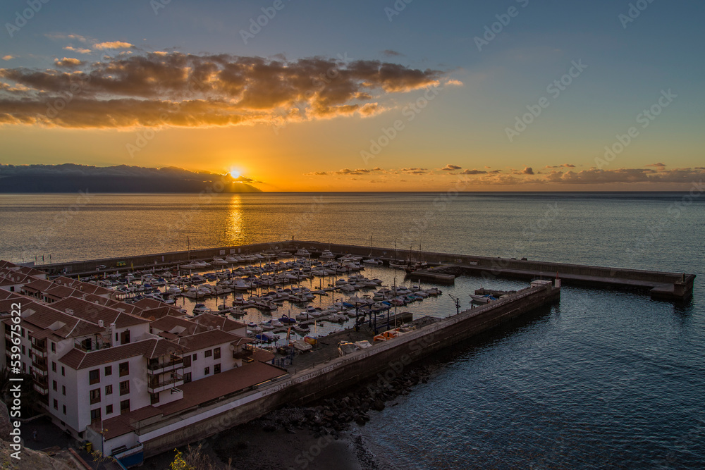 Obraz premium Los Gigantes Canary Island landscape sunset
