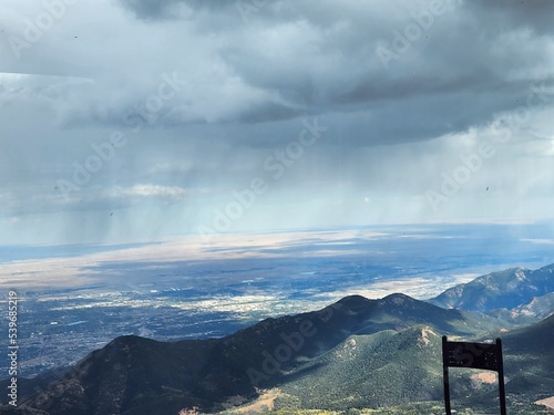 Fotografie clouds over the mountains