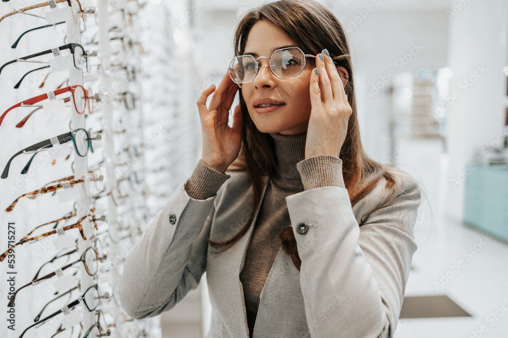 Modern top optical eyeglasses