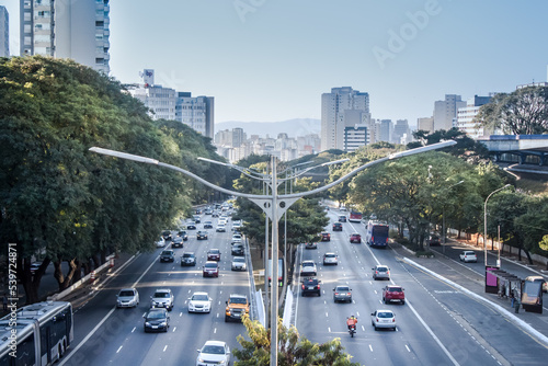 View of 23 de Maio avenue on a Sunday afternoon