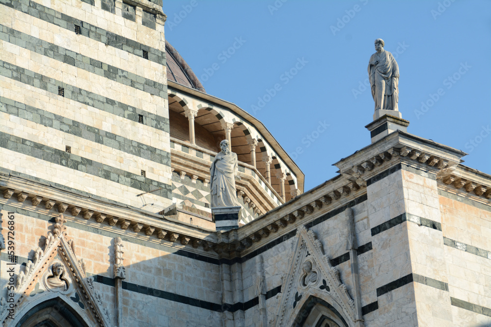 The cathedral of Siena Santa Maria Assunta is built in the Italian Romanesque-Gothic style and is one of the most beautiful churches built in this style in Italy The cathedral of Siena Santa Maria Assunta is built in the Italian Romanesque-Gothic style and is one of the most beautiful churches built in this style in Italy