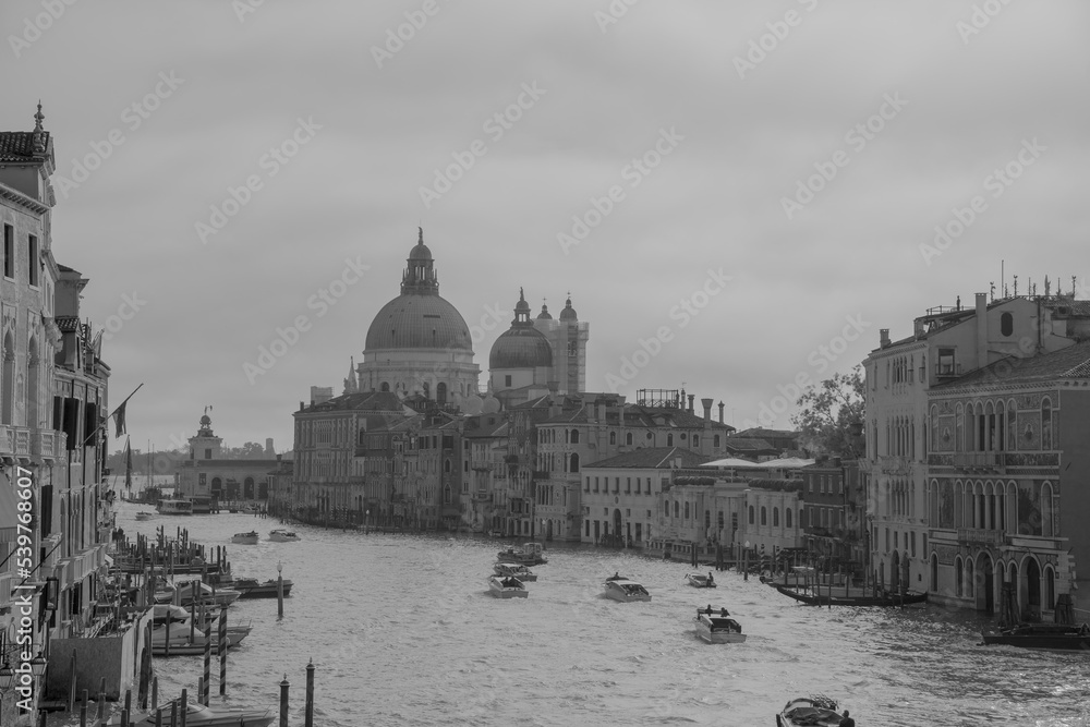 Gran canal de Venecia en Blanco y negro