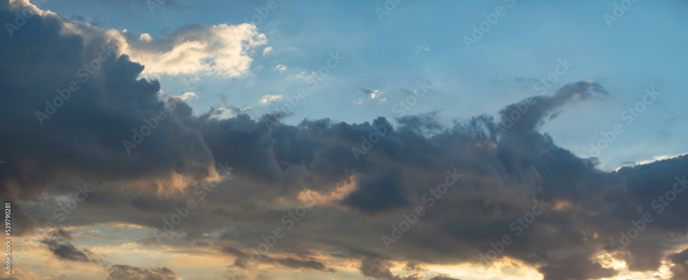 夏の夕暮れ 夏の午後の西の空 空 雲 cloud sunny sky	