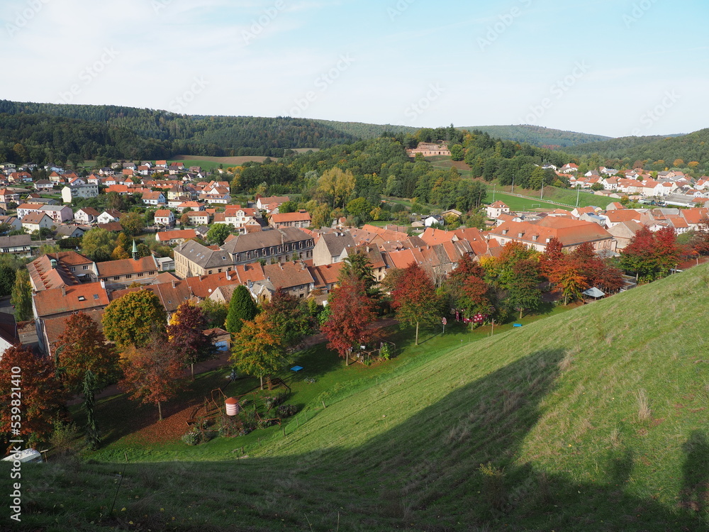 Bitsch - Bitche - Ville de Bitche im Herbst