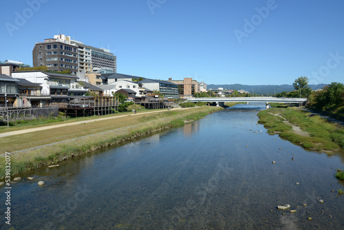 三条大橋　橋から鴨川上流を望む　京都市 photo