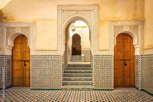 Tableau sur toile entrance to the mosque, mosaic, Mausoleum of Moulay Ismail, meknes, morocco, nor
