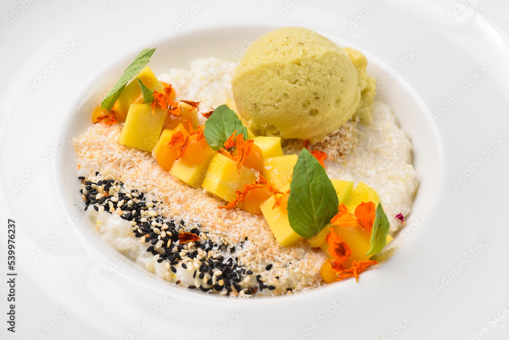 Thai desserrt, sticky rice with mango. Thai desserrt, sticky rice with mango.
