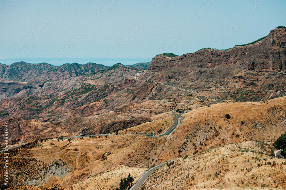 Paisajes de Gran Canaria. Montañas con mar y parques naturales. Viajes con encanto. Lugares de España.