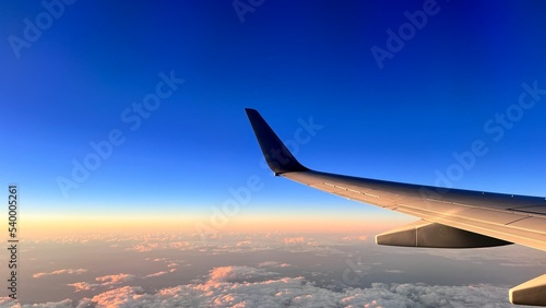 夕暮れの空　航空写真