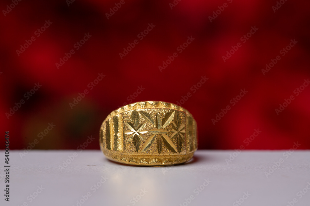 Beautiful patterned gold ring, Thai style Beautiful patterned gold ring, Thai style