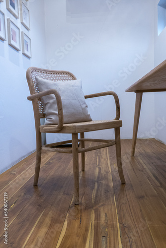 chair and table in a room © maodoltee