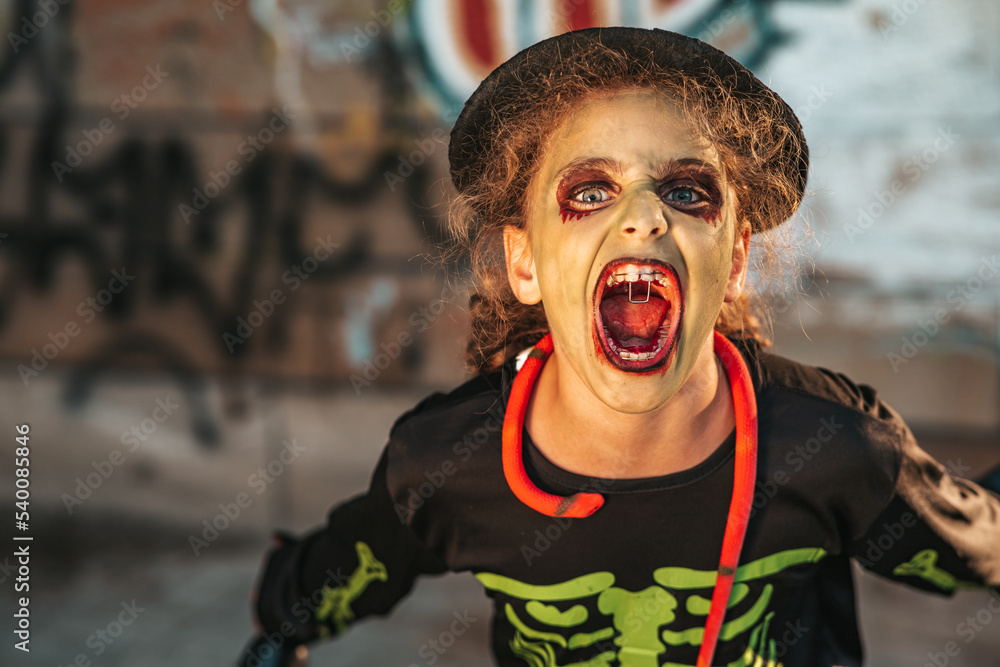 Zombie costume top teenage girl