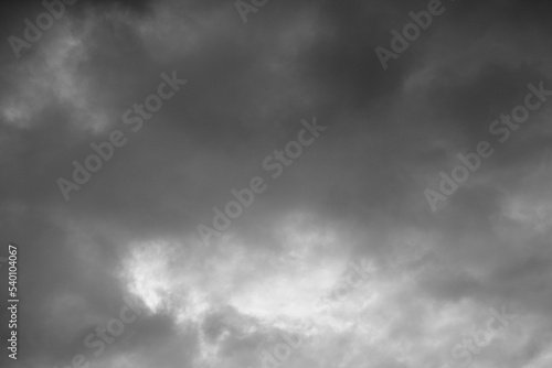 Wolken Gebilde mit grauen Tonwerten