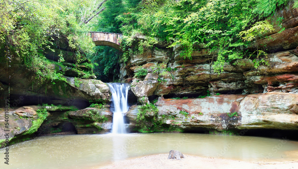 Naklejka premium Panorama of the Highly Eroded Canyon at Hocking Hills State Park, Ohio