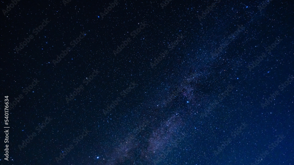 オリオン座流星群を待つ秋の夜空の星 オリオン座流星群を待つ秋の夜空の星