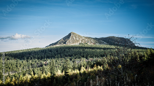 Paysages des Estables au pied du Mont Mézenc dans le Massif Central en Haute Loire