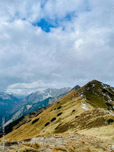 widok na Czerwone Wierchy z Kasprowego Wierchu w Tatrach Polskich