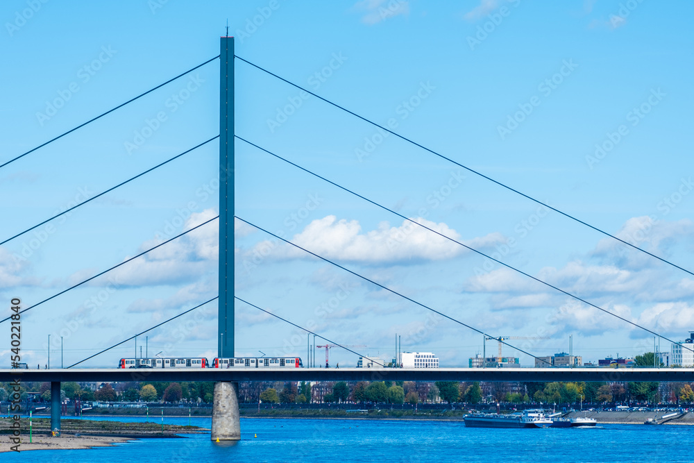 Obraz premium Harbor at Rhine in Dusseldorf in Germany - Famous place with buildings 